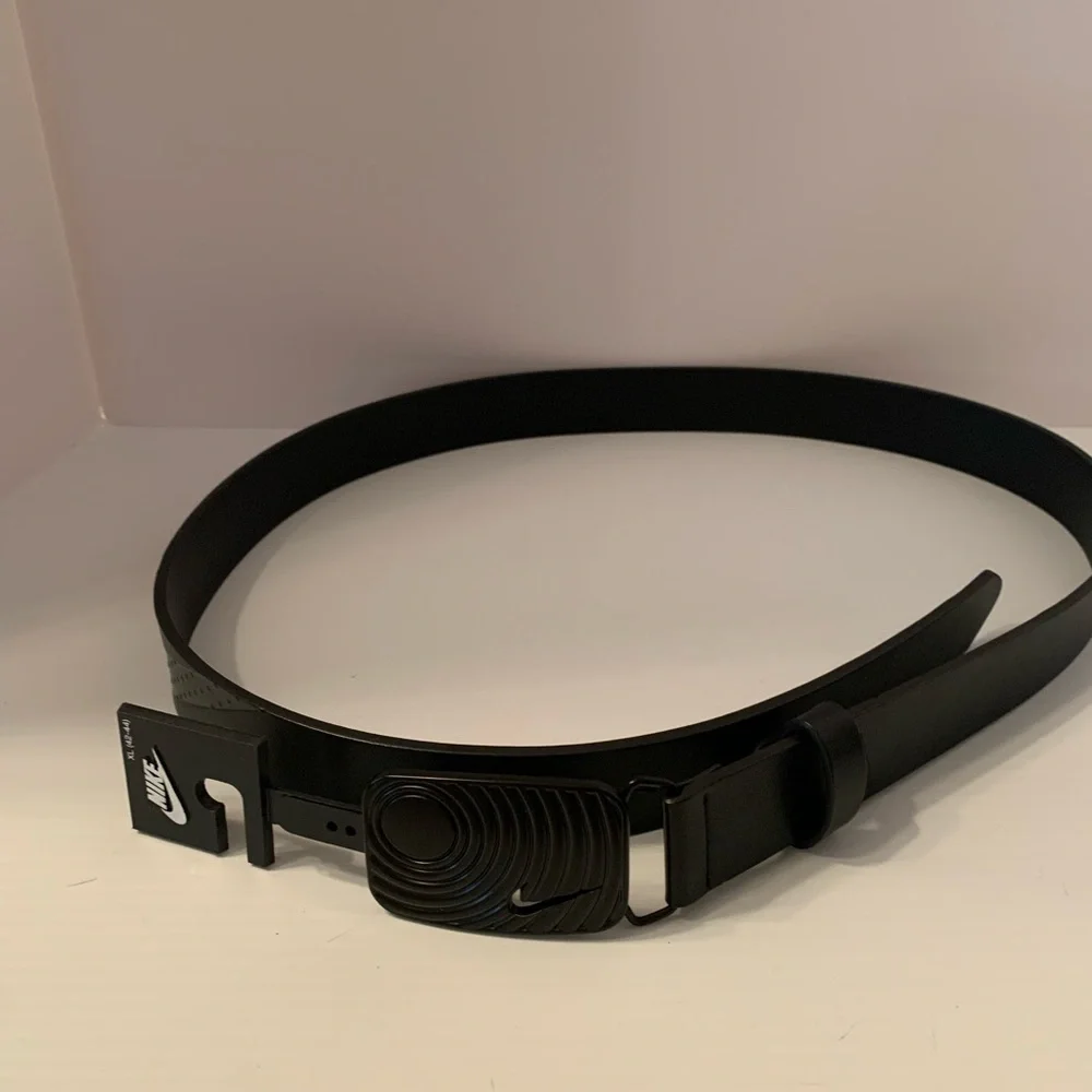 Nike Mens XL 42-44 Belt Black Synthetic Leather With Metal Buckle New with Tag